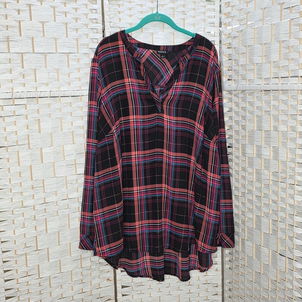 Torrid Size 3 Plaid Metallic Striped Split V-neck blouse Pre-loved